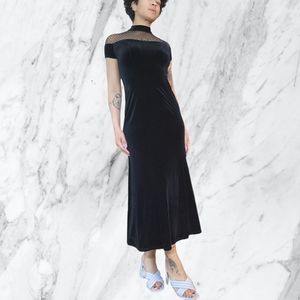 Vintage 1990s CDC Caren Desiree black velvet velour maxi dress size 8
